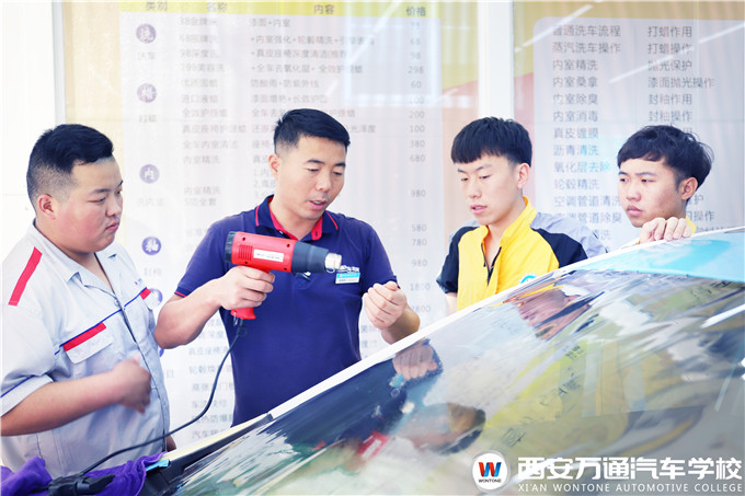 汽車后服務(wù)市場(chǎng)潛力巨大，在西安萬(wàn)通學(xué)美容創(chuàng)業(yè)必行！