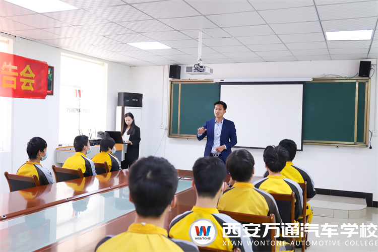 成功學(xué)子母校行|情系萬(wàn)通 再回夢(mèng)想起點(diǎn)！
